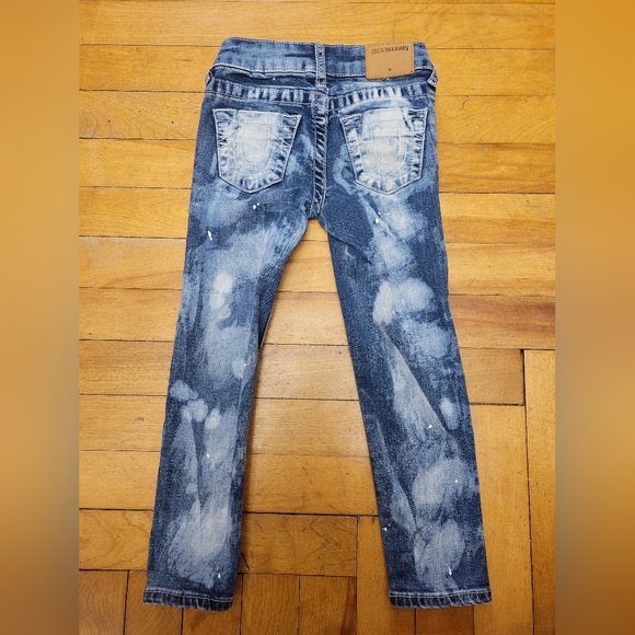 True Religion Denim Jeans Paint Splatter & Rugged Distressed style Like NEW Sz 4 - Picture 4 of 6